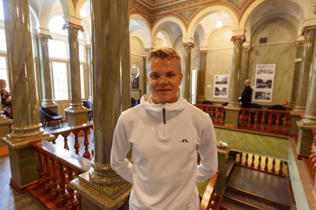 Decens sponsoroi urheilijoita, kuten Eemil Helanderia