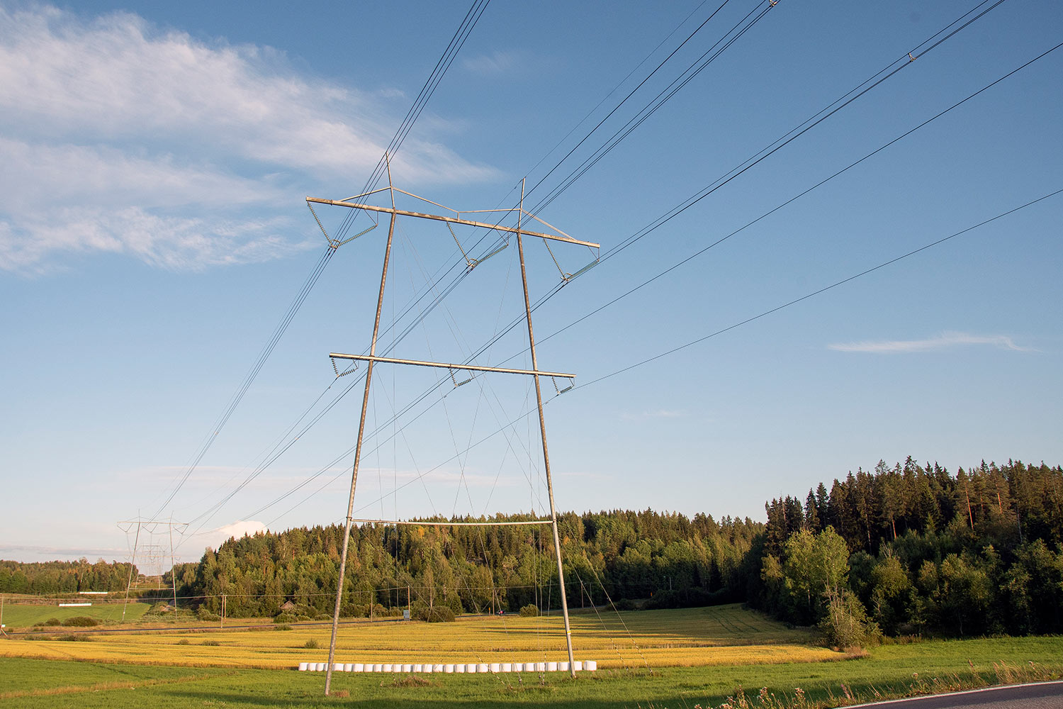 Nurmijärven Sähkö: Decensin palvelut IT-ratkaisujen perustana